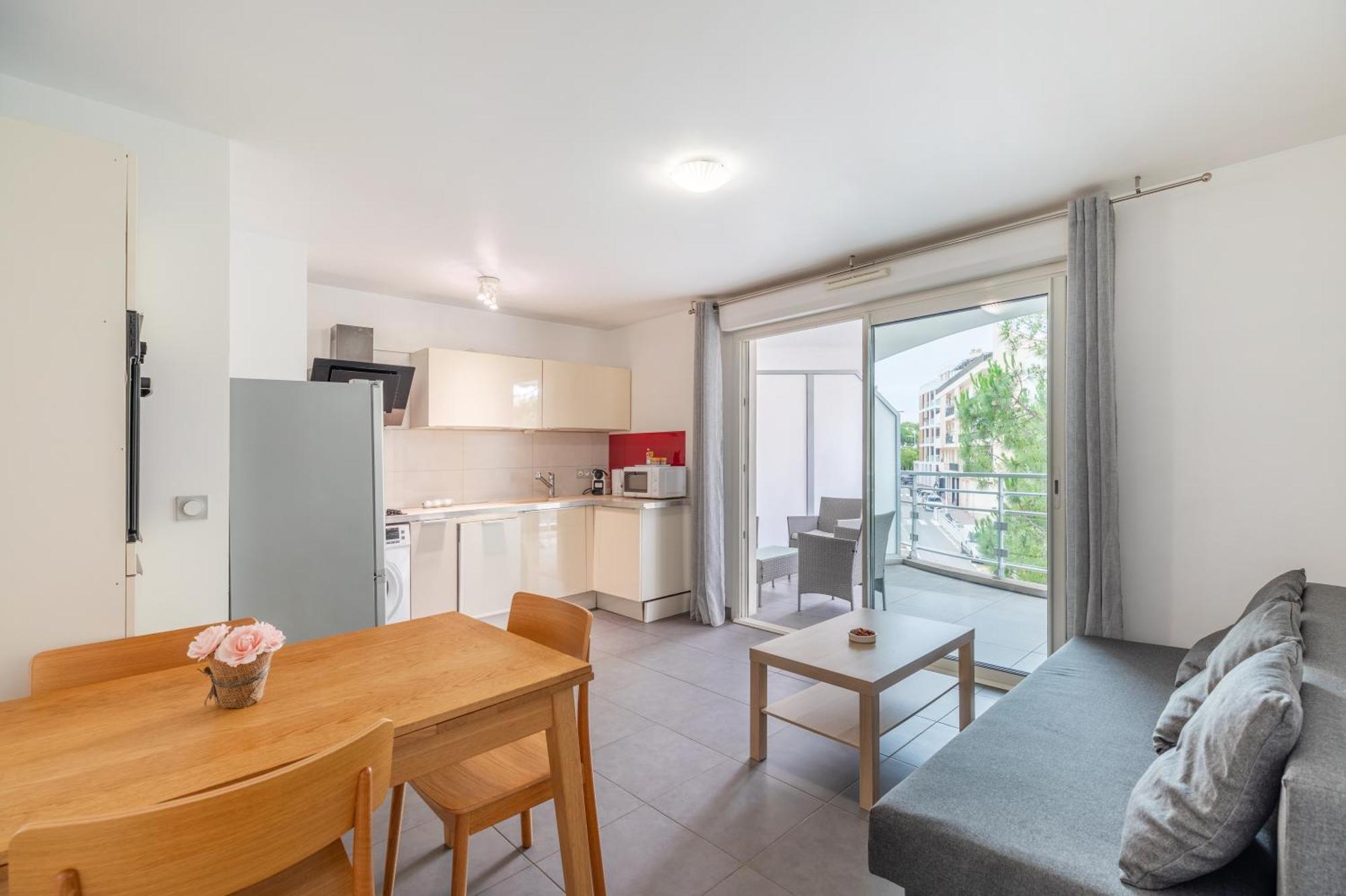 Le Printemps, Centre Juan Les Pins , 100M Des Plages, 70M De La Gare De Juan Les Pins Antibes Eksteriør bilde